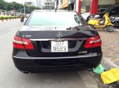 Bán xe Mercedes E300 đời 2009, màu đen, chính chủ từ đầu