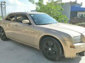 Bán Chrysler 300C đời 2007, màu vàng, nhập khẩu