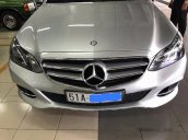 Cần bán gấp Mercedes E250 đời 2014, màu bạc đẹp như mới