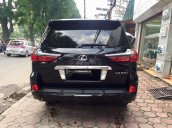 Cần bán xe Lexus LX 570 nhập Mỹ 2016, màu đen mới 99% siêu lướt