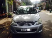 Cần bán Toyota Innova đời 2010, màu bạc xe gia đình giá cạnh tranh