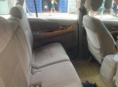 Cần bán Toyota Innova đời 2010, màu bạc xe gia đình giá cạnh tranh