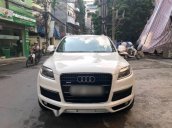 Cần bán gấp Audi Q7 3.6 sản xuất 2009, màu trắng, xe nhập xe gia đình