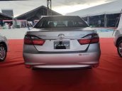 Bán xe Toyota Camry 2.5Q đời 2017, màu bạc