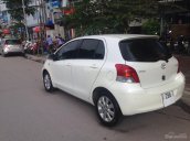 Bán ô tô Toyota Yaris 1.3 AT nhập Nhật Bản 2011, màu trắng, xe nhập, giá tốt