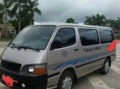 Bán Toyota Hiace đời 2002, màu bạc, giá tốt