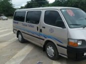 Bán Toyota Hiace đời 2002, màu bạc, giá tốt