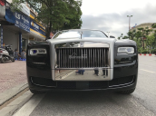 Bán Rolls-Royce Ghost series 2, màu đen nóc bạc đi 10.000km