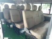 Bán Toyota Hiace 2009, màu trắng, giá tốt