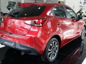 Cần bán xe Mazda 2 đời 2017, màu đỏ, giá tốt