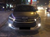 Cần bán xe Toyota Innova 2.0E 2016, ĐK 2017 số sàn màu bạc