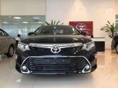 Cần bán xe Toyota Camry 2.5Q 2017, màu đen