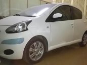 Bán Toyota Aygo năm 2012, màu trắng, nhập khẩu