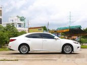 Bán Lexus ES 250 đời 2016, màu trắng