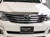 Cần bán xe Toyota Fortuner AT đời 2017, màu trắng