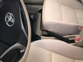 Cần bán Toyota Vios E đời 2015, màu bạc số sàn giá cạnh tranh