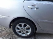 Bán Toyota Camry MT đời 2005, màu bạc, giá tốt