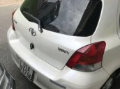 Cần bán Toyota Yaris đời 2008, màu trắng số tự động