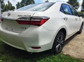 Bán Toyota Corolla altis 2.0V AT 2017, màu trắng