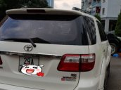 Cần bán lại xe Toyota Fortuner 2.7 AT năm 2011, màu trắng số tự động, giá 625tr