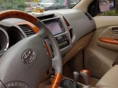 Cần bán lại xe Toyota Fortuner 2.7 AT năm 2011, màu trắng số tự động, giá 625tr