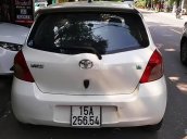 Bán xe Toyota Yaris sản xuất 2010, màu trắng, nhập khẩu nguyên chiếc chính chủ, giá tốt