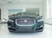 Bán giá xe Jaguar XJL Porfolio 2017 AT, màu xanh, màu trắng xe nhập giá tốt giao ngay