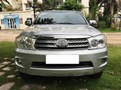 Bán ô tô Toyota Fortuner 2.7V đời 2009, màu bạc như mới