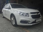 Bán Chevrolet Cruze LT đời 2016, màu trắng  