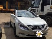 Bán xe Hyundai Sonata đời 2011, màu trắng 