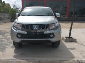 Bán Mitsubishi Triton MT 4x2 2017, màu bạc tại Quảng Bình, hỗ trợ trả góp 70%. Liên hệ 0982.970.173