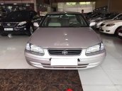 Xe Toyota Camry XLi 2.2 đời 1998, màu bạc giá cạnh tranh