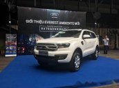 Cần bán xe Ford Everest MT đời 2017, màu trắng, 899tr