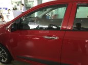 Bán Hyundai Grand i10 năm 2018 màu đỏ, 380 triệu, mới 100%, góp 80%