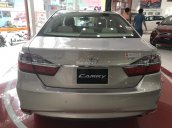 Bán Toyota Camry đời 2018, giao ngay, khuyến mãi hấp dẫn, hỗ trợ trả góp