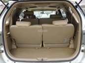 Bán ô tô Toyota Fortuner V (4x2) đời 2013, màu bạc, giá chỉ 695 triệu