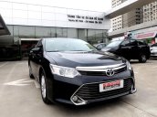 Bán Toyota Camry 2.0E đời 2016, màu đen, model 2017