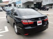 Bán Toyota Camry 2.0E đời 2016, màu đen, model 2017