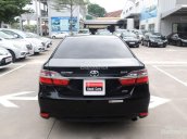 Bán Toyota Camry 2.0E đời 2016, màu đen, model 2017