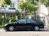 Bán Toyota Camry 2.0E sản xuất 2015, màu đen xe gia đình