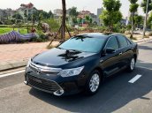 Bán Toyota Camry 2.0E sản xuất 2015, màu đen xe gia đình