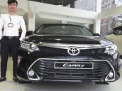 Bán xe Toyota Camry 2.5Q năm 2017, màu đen