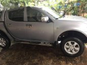 Bán Mitsubishi Triton đời 2010, màu bạc