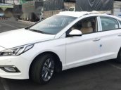 Bán xe Hyundai Sonata đời 2017, màu trắng, giá chỉ 975 triệu