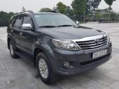 Bán Toyota Fortuner đời 2012, màu xám