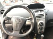 Bán Toyota Yaris đời 2013, màu trắng