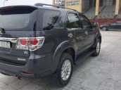 Bán Toyota Fortuner đời 2012, màu xám