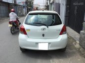 Cần bán Toyota Yaris đời 2010, màu trắng, xe nhập, giá tốt