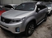 Cần bán Kia Sorento đời 2017, màu bạc