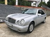 Bán ô tô Mercedes E230 sản xuất 1997, màu bạc, nhập khẩu nguyên chiếc chính chủ, giá chỉ 158 triệu